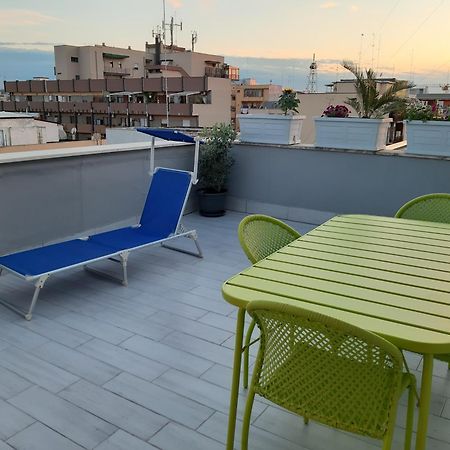 Apartament Attico Con Terrazza A Bari Zewnętrze zdjęcie