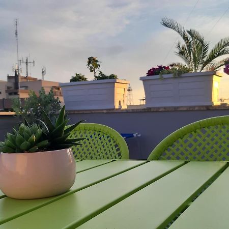 Apartament Attico Con Terrazza A Bari Zewnętrze zdjęcie