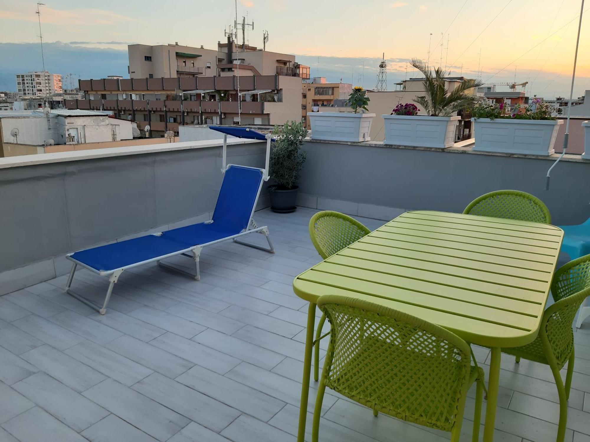 Apartament Attico Con Terrazza A Bari Zewnętrze zdjęcie