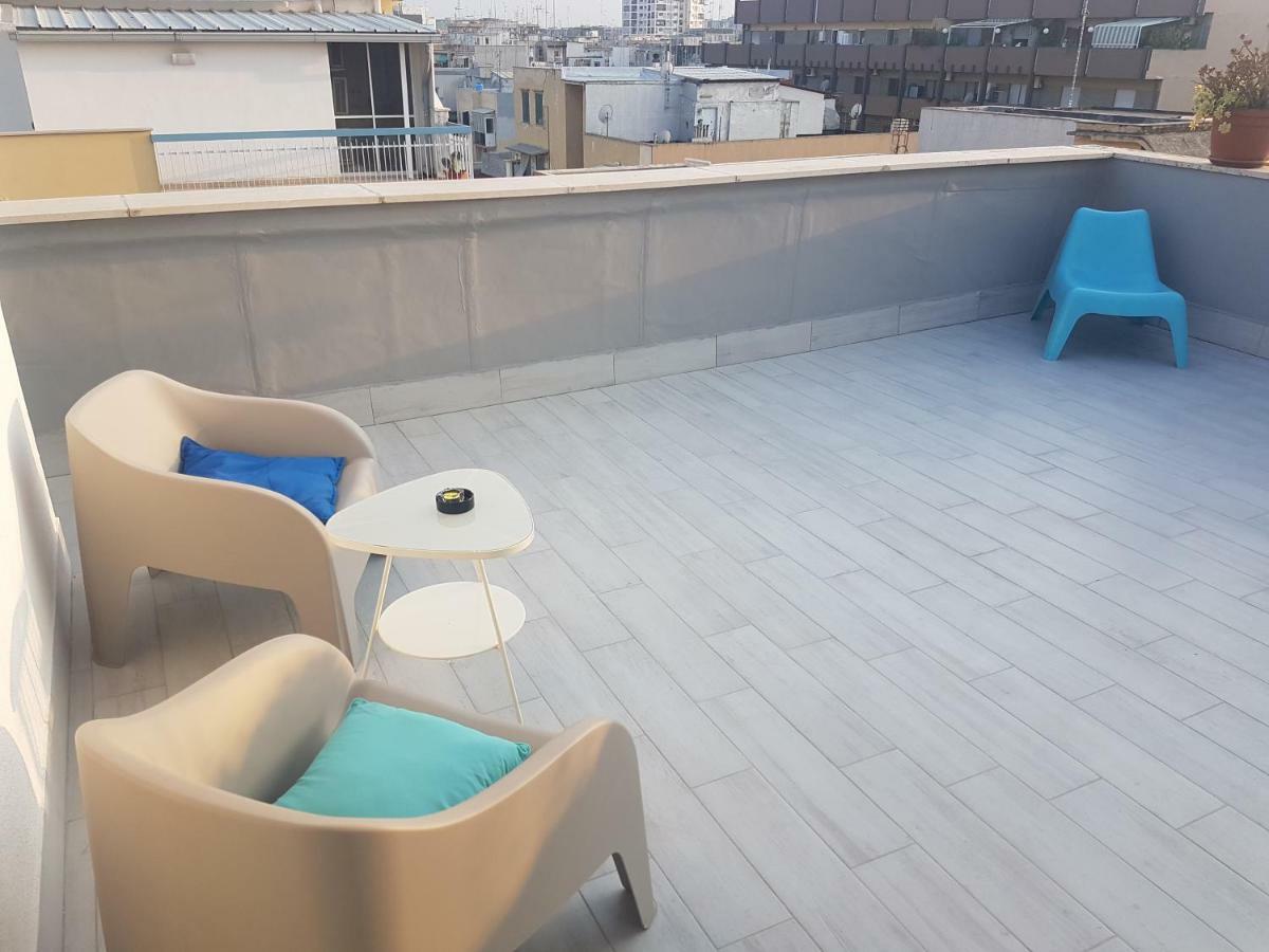 Apartament Attico Con Terrazza A Bari Zewnętrze zdjęcie