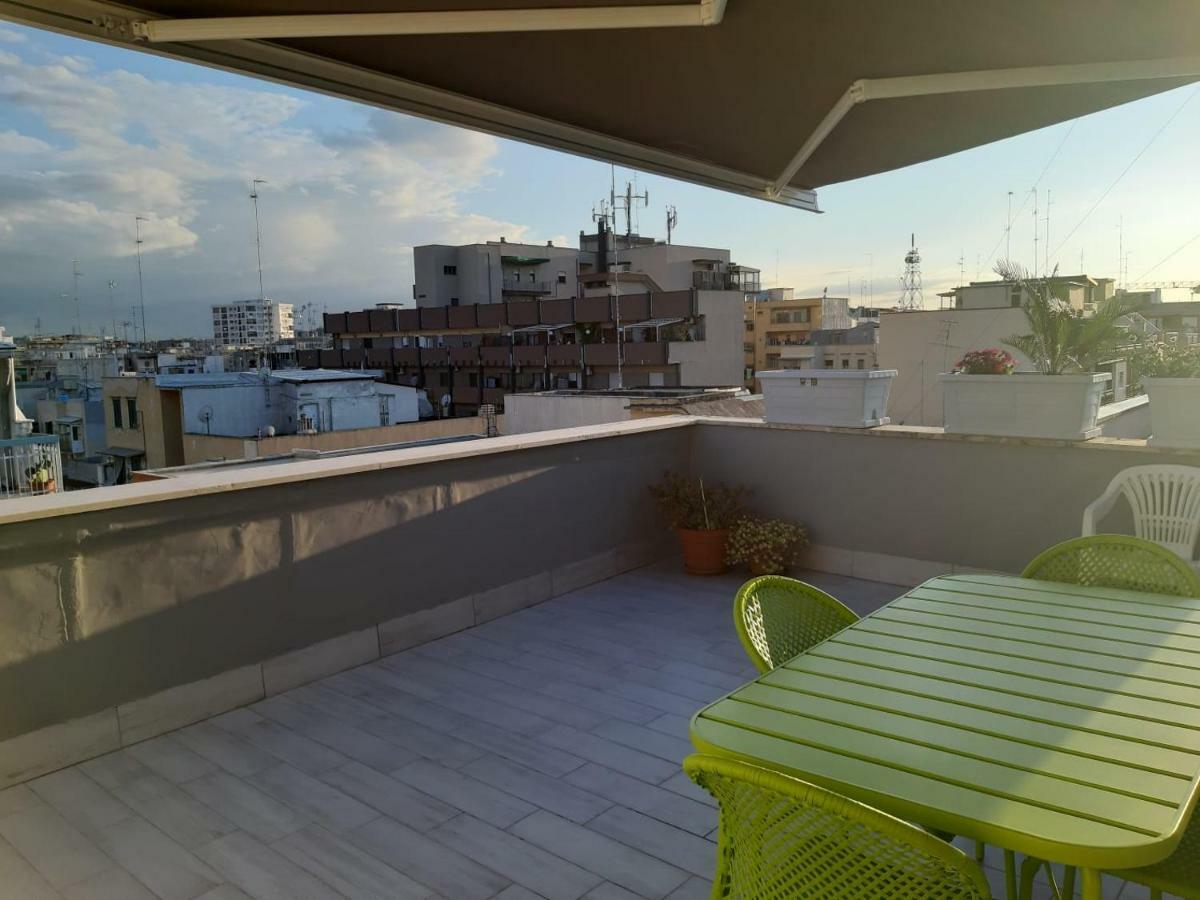 Apartament Attico Con Terrazza A Bari Zewnętrze zdjęcie